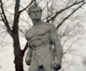 Noseless statue